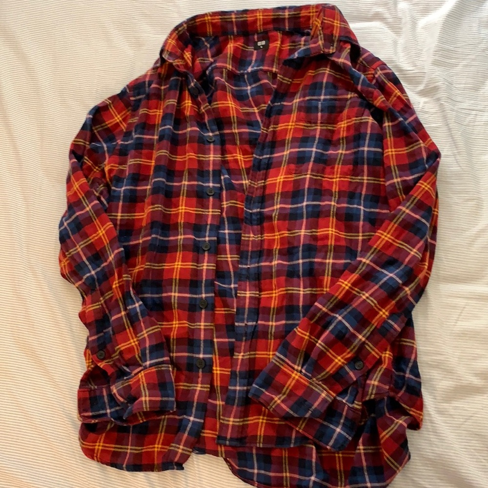 Uniqlo mens red plaid long sleeve flannel
